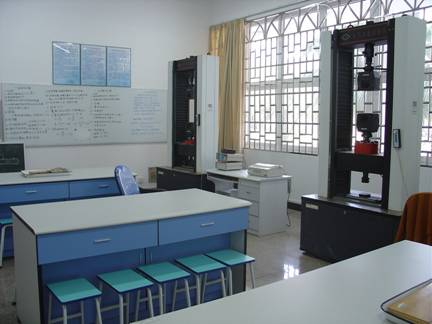 万能试验机室 万能试验机室